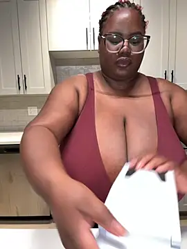 SexyHugeblackTitties online show from 10/29/25, 10:44
