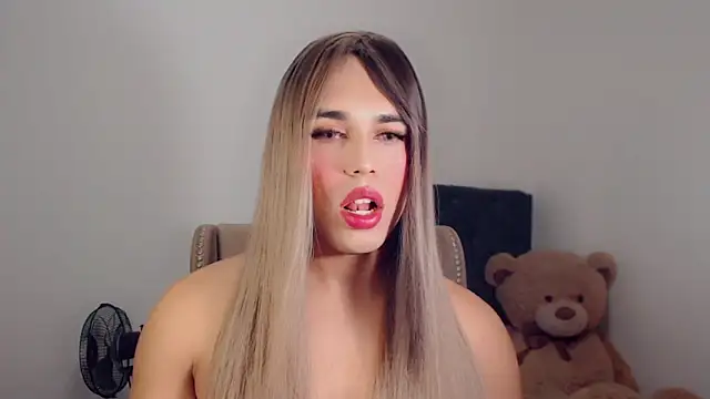 Snapshot of BIGCOCKMIA chatting on 09/18/25, 05:15 BIGCOCKMIA online show from 09/18/25, 05:15