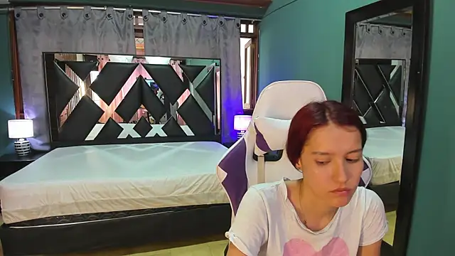 Linda4Petite online show from 02/28/25, 06:09