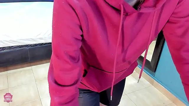 Linda4Petite online show from 03/17/25, 06:11