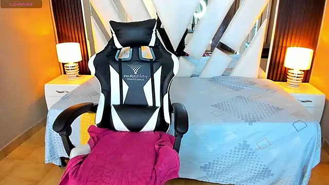 Linda4Petite online show from 09/23/25, 06:22