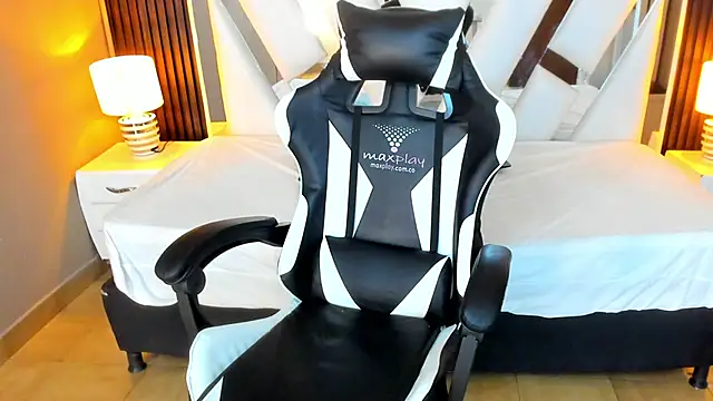 Linda4Petite online show from 10/08/25, 06:05