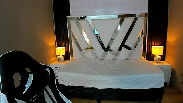 Linda4Petite online show from 01/11/26, 01:38