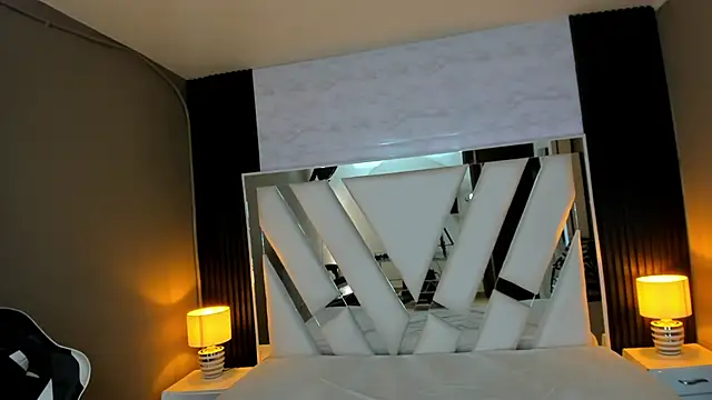 Linda4Petite online show from 02/10/26, 06:12