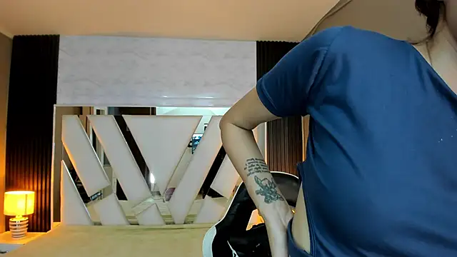 Linda4Petite online show from 03/21/26, 06:22