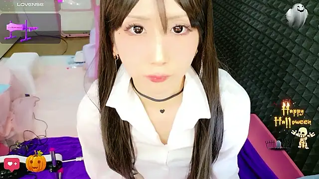 Snapshot of mirurun-08 chatting on 10/30/25, 02:40 mirurun-08 online show from 10/30/25, 02:40