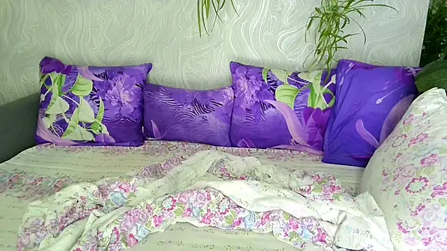 pink dawn online show from 09/27/25, 12:48