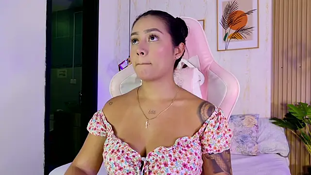 CameronCollins  online show from 02/05/26, 07:51