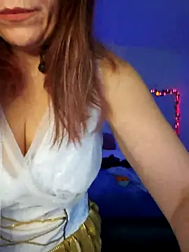 Snapshot of Ellie-L-Elizabeth chatting on 11/02/25, 04:15 Ellie-L-Elizabeth online show from 11/02/25, 04:15