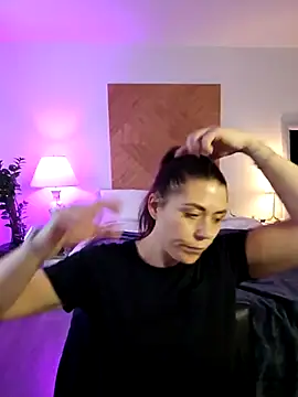 Snapshot of Ellie-L-Elizabeth chatting on 11/20/25, 05:12 Ellie-L-Elizabeth online show from 11/20/25, 05:12