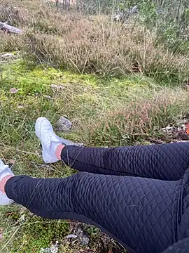 Snapshot of Andreashow chatting on 09/26/25, 03:27 Andreashow online show from 09/26/25, 03:27