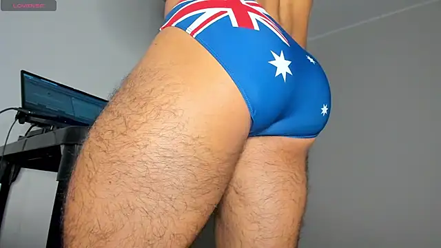 Snapshot of MikeMiller2 chatting on 10/24/25, 01:13 MikeMiller2 online show from 10/24/25, 01:13