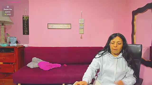 lesbiancuple online show from 11/05/25, 12:43