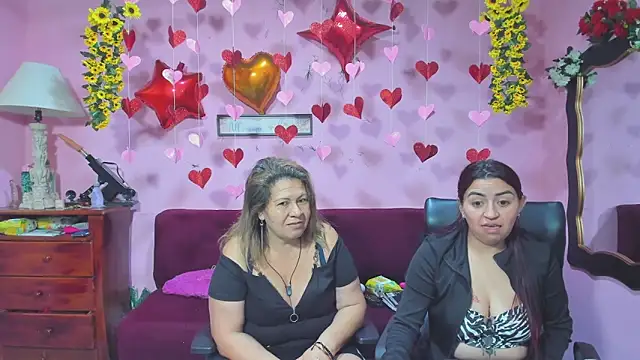 lesbiancuple online show from 02/09/26, 12:09
