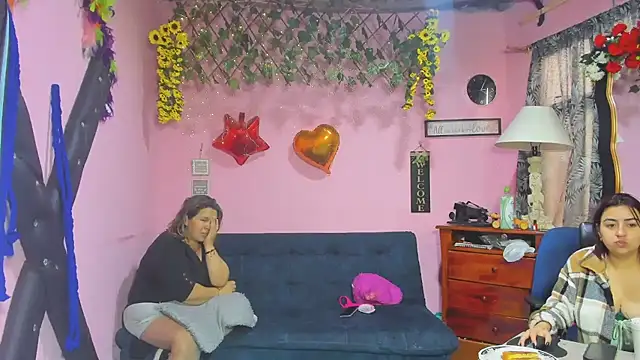 lesbiancuple online show from 03/27/26, 01:44