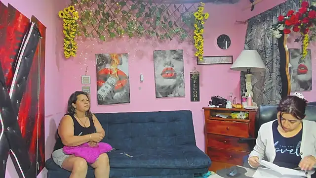 lesbiancuple online show from 04/14/26, 11:49