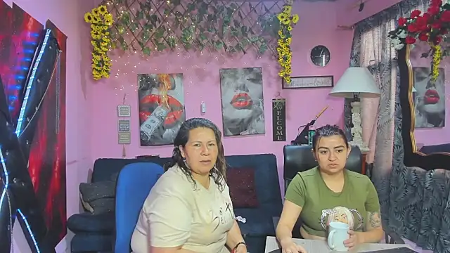 lesbiancuple online show from 04/20/26, 12:30