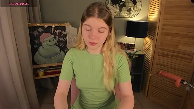 ohmyJuliet online show from 12/14/24, 02:23