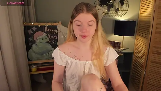 ohmyJuliet online show from 12/20/24, 02:19
