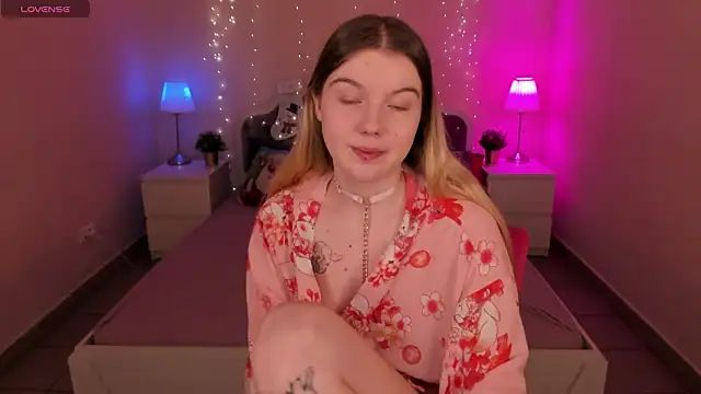 ohmyJuliet online show from 01/15/25, 10:06