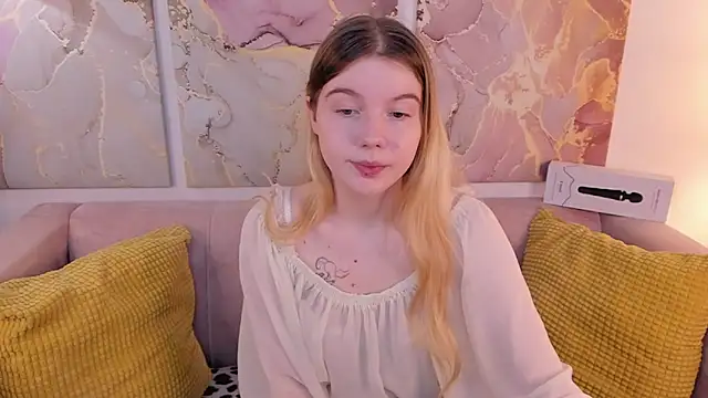 ohmyJuliet online show from 01/17/25, 02:29