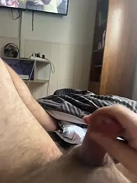 Snapshot of RenaudS-02 chatting on 01/17/25, 09:28 RenaudS-02 online show from 01/17/25, 09:28