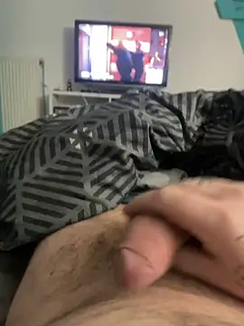 Snapshot of RenaudS-02 chatting on 02/28/25, 11:45 RenaudS-02 online show from 02/28/25, 11:45