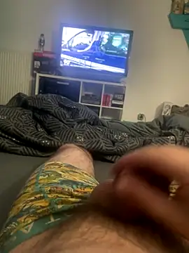 Snapshot of RenaudS-02 chatting on 10/06/25, 01:58 RenaudS-02 online show from 10/06/25, 01:58