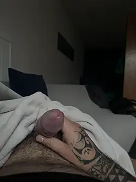 Snapshot of RenaudS-02 chatting on 10/10/25, 06:12 RenaudS-02 online show from 10/10/25, 06:12