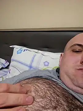 mario890605 online show from 01/12/25, 08:14