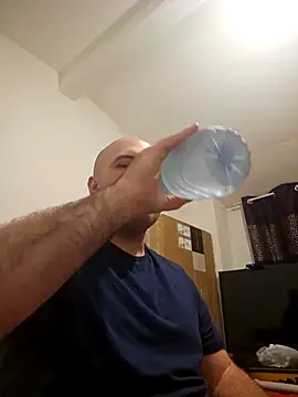 mario890605 online show from 02/19/25, 11:36