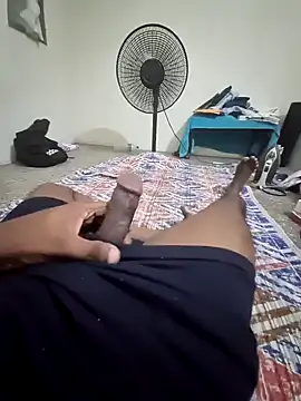 Snapshot of Raj7inchtamilan chatting on 01/28/25, 03:57 Raj7inchtamilan online show from 01/28/25, 03:57