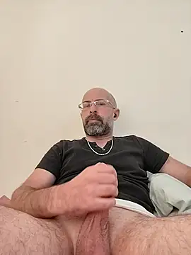 Snapshot of dangerx45 chatting on 06/11/26, 03:04 dangerx45 online show from 06/11/26, 03:04