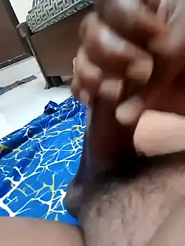 Snapshot of Sexoohunk chatting on 10/28/25, 06:32 Sexoohunk online show from 10/28/25, 06:32