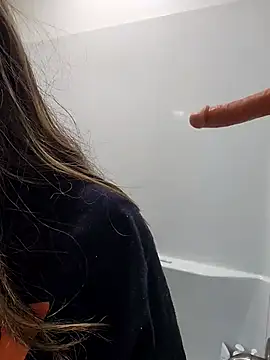 Snapshot of AriannaPena chatting on 03/08/25, 03:06 AriannaPena online show from 03/08/25, 03:06