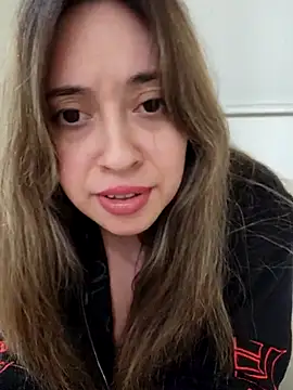 Snapshot of AriannaPena chatting on 03/13/25, 09:43 AriannaPena online show from 03/13/25, 09:43