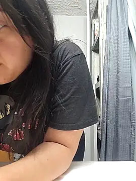 Snapshot of AriannaPena chatting on 10/12/25, 11:37 AriannaPena online show from 10/12/25, 11:37