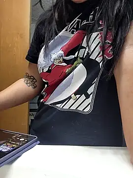 Snapshot of AriannaPena chatting on 10/15/25, 11:05 AriannaPena online show from 10/15/25, 11:05