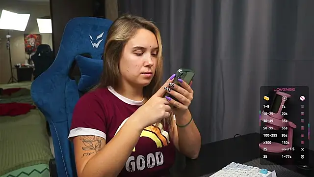 Sandra SW  online show from 11/12/25, 07:03