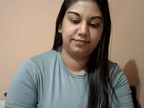 Snapshot of bellachow10 chatting on 05/12/26, 07:49 bellachow10 online show from 05/12/26, 07:49