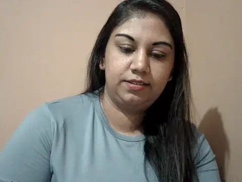 Snapshot of bellachow10 chatting on 07/19/26, 06:22 bellachow10 online show from 07/19/26, 06:22