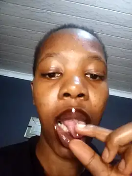 Snapshot of SheisBlacq chatting on 11/07/25, 09:04 SheisBlacq online show from 11/07/25, 09:04