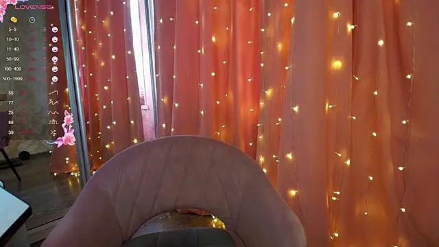 Snapshot of Mia_Bows chatting on 07/19/26, 03:10 Mia Bows online show from 07/19/26, 03:10
