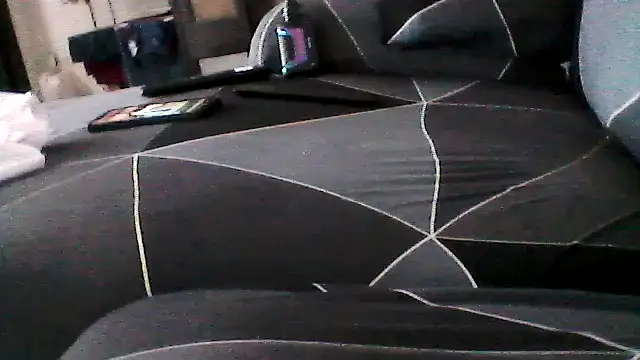 Snapshot of mickzizi chatting on 10/10/25, 08:24 mickzizi online show from 10/10/25, 08:24