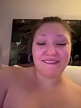 Snapshot of RosieDixx chatting on 12/25/24, 12:26 RosieDixx online show from 12/25/24, 12:26