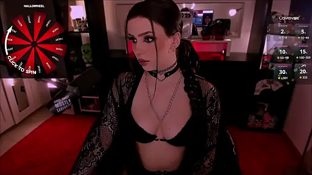 Snapshot of SofiRusselle chatting on 10/31/25, 07:15 SofiRusselle online show from 10/31/25, 07:15