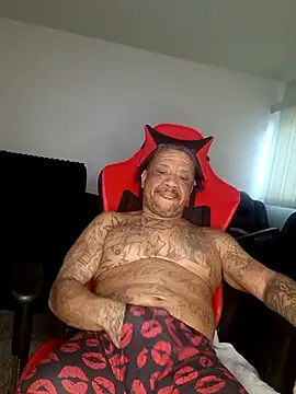 yellowwetfox online show from 02/11/26, 02:33