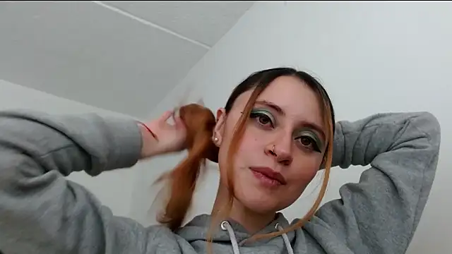 Snapshot of Juls_winter_ chatting on 07/02/26, 07:09 Juls winter online show from 07/02/26, 07:09