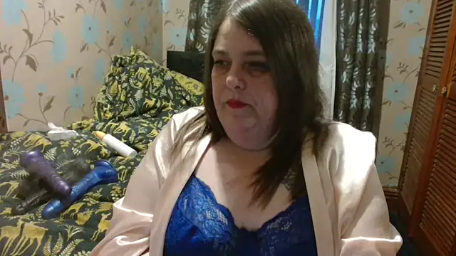 HouseWifeWhore Milf online show from 02/17/26, 05:19