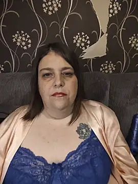 Snapshot of HouseWifeWhore_Milf chatting on 06/21/26, 09:06 HouseWifeWhore Milf online show from 06/21/26, 09:06